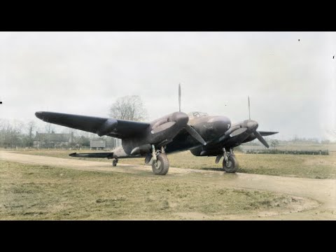 英国空軍夜間戦闘機 デ・ハビランド モスキート NF Mk.XIII - YouTube