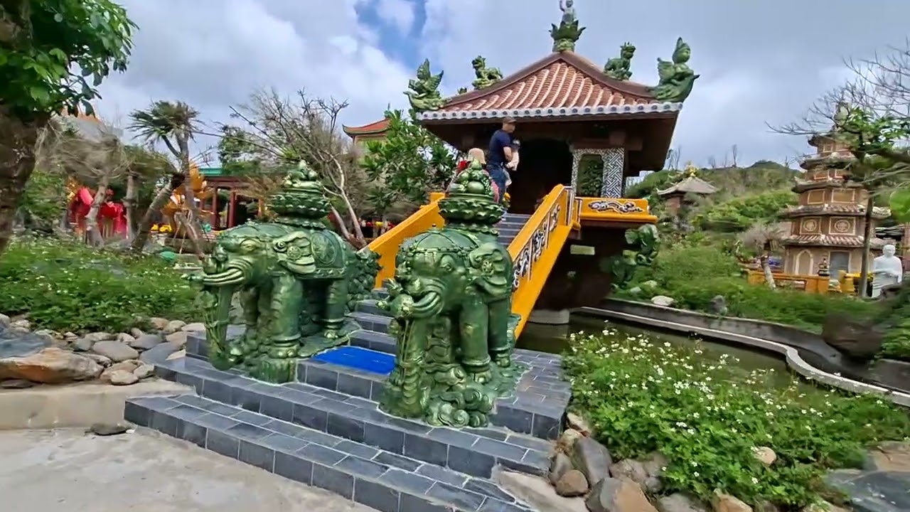 20/2/2026 cảnh chùa  ngọc hòa 