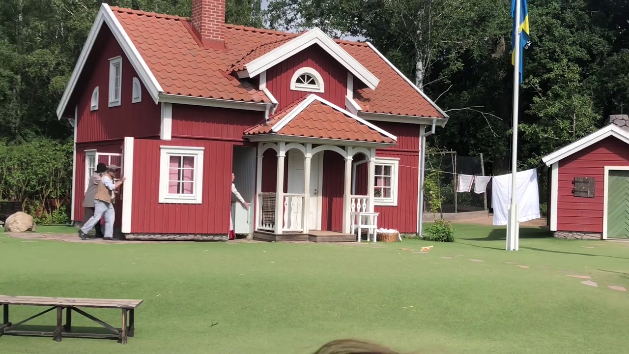 Emil i Lönneberga - Emil och råttfällan - Emil häller paltsmet över far sin - Astrid Lindgrens värld