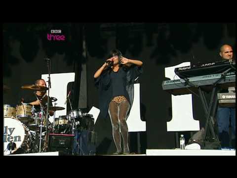 Lily Allen - Womanizer (Live T in The Park)