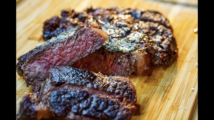 Beginner's Guide to Perfect Sous Vide Steak Recipe - Lauren's Latest