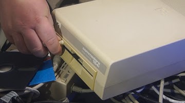 Commodore - Episode 416 Closeup - 1541 Disk Drive Testing - David Bradley - 64 C64 C128 Vic20 Vic-20