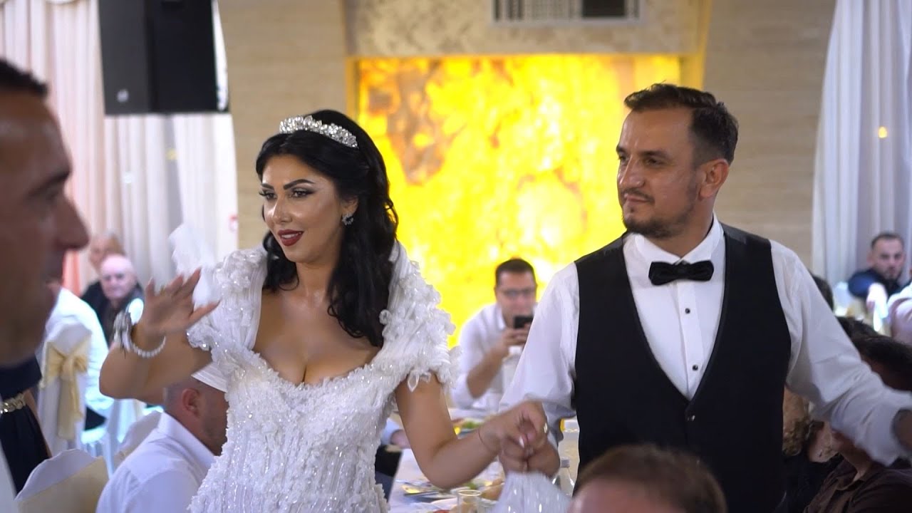 Muzika pita: ‘Spreman?’ – Dovoljno je da mladoženja klimne glavom i veselje krece 🎶💃“