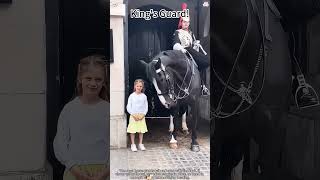 King's Guard ❤️ Royal Horse 🐎❤️ #kingsguard #horseguardsparade #peterellis #soldier #tourist