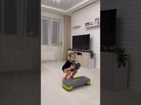 Вечерняя тренировка!!! На спорте 💪 #sports #fitness #лебедевамирослава #workout
