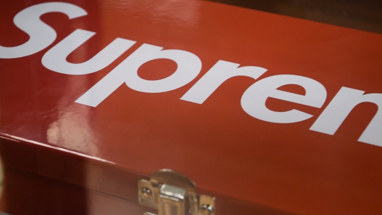 COPPING SUPREME? (Vlog #2)