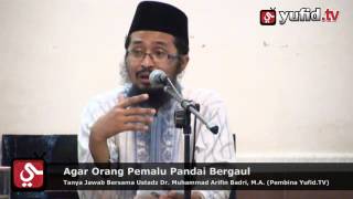 Agar Orang Pemalu Pandai Bergaul - Ustadz Dr. Muhammad Arifin Badri