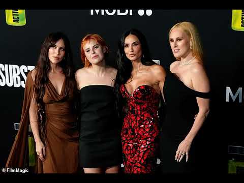 Rumer Willis carries