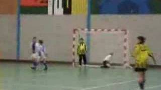 Ruben Scoort De Gelijkmaker, In Drieën...