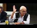 Les Wexner Gets Sworn in for His Epstein Deposition