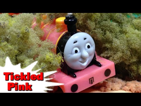 トーマス プラレール ガチャガチャ ピンクのジェームス Tomy Plarail Thomas Tickled Pink Youtube