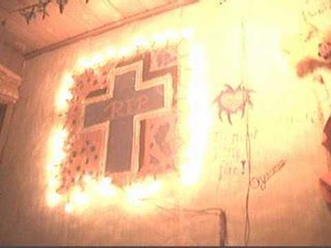 Die Hexerin treibt es mit ihrem Zauberstab Die Hexerin treibt es mit ihrem Zauberstab
