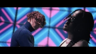 Jack Harlow - PICKYOURPHONEUP (feat. K. Camp) [Official Video]
