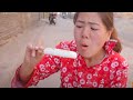 小伙賣雪糕,沒想一連遇3個口味奇葩的顧客,連芥末味的雪糕都吃【小貝愛叨叨】
