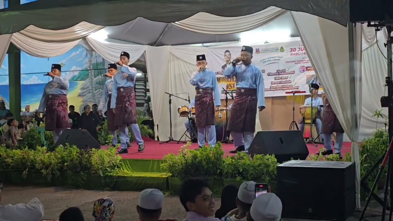 Persembahan Yang Sgt2 Hebat Dari Shoutul Muhammadi Di Malam Kebudayaan Islam MTM