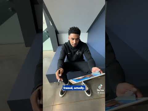 76ers doing the old photos trend #hoodnews #autographs #76ers #NBA #viralvideo #photo #lol #omg #how