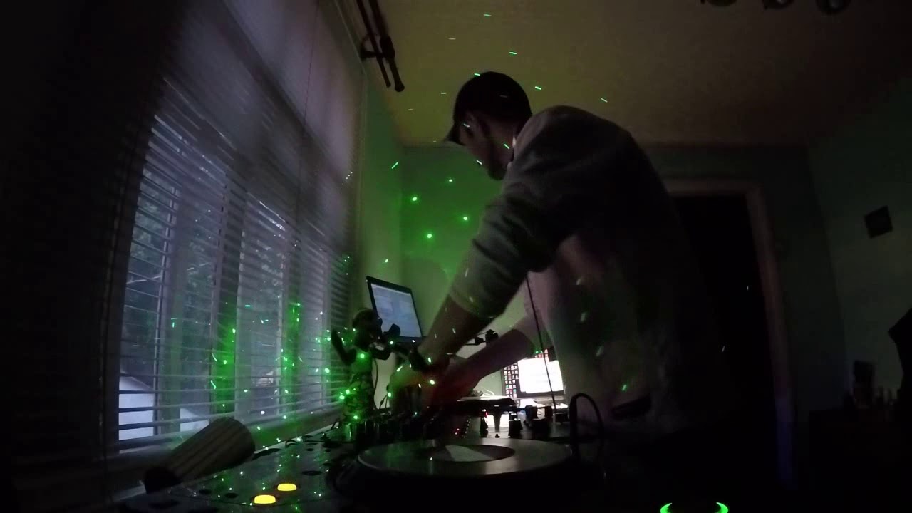 Mario Kassar - studio session