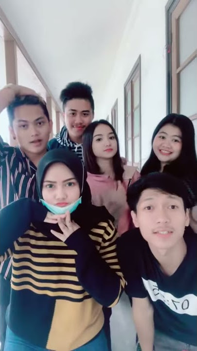 LAGU Video Story Status WA TIK TOK CocoFun Cewek Cantik Viral Lucu Keren Bikin Baper