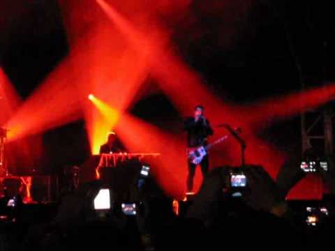 MUSE at The Den - Man with a harmonica