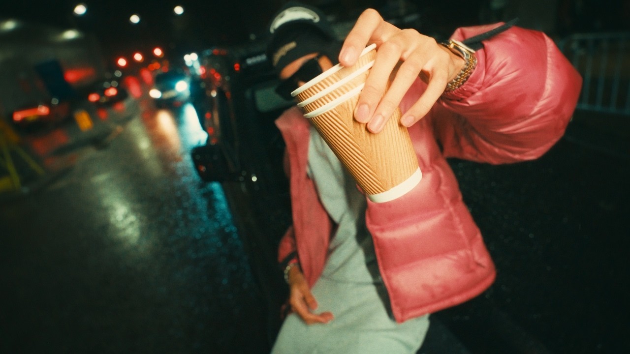 Guarda KC - Eileen (Official Music Video) su YouTube Guarda KC - Eileen (Official Music Video) su YouTube