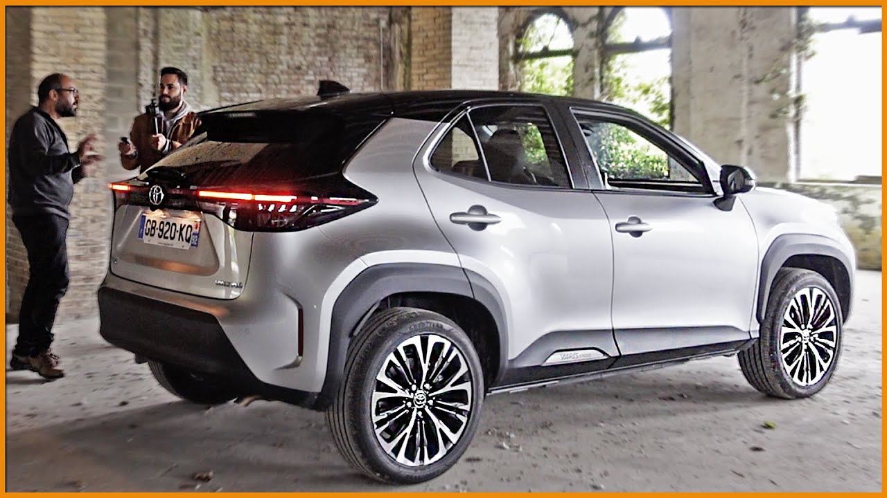 ?  STOP aux TOYOTA Ennuyeuses ! Les Secrets de Design YARIS Cross