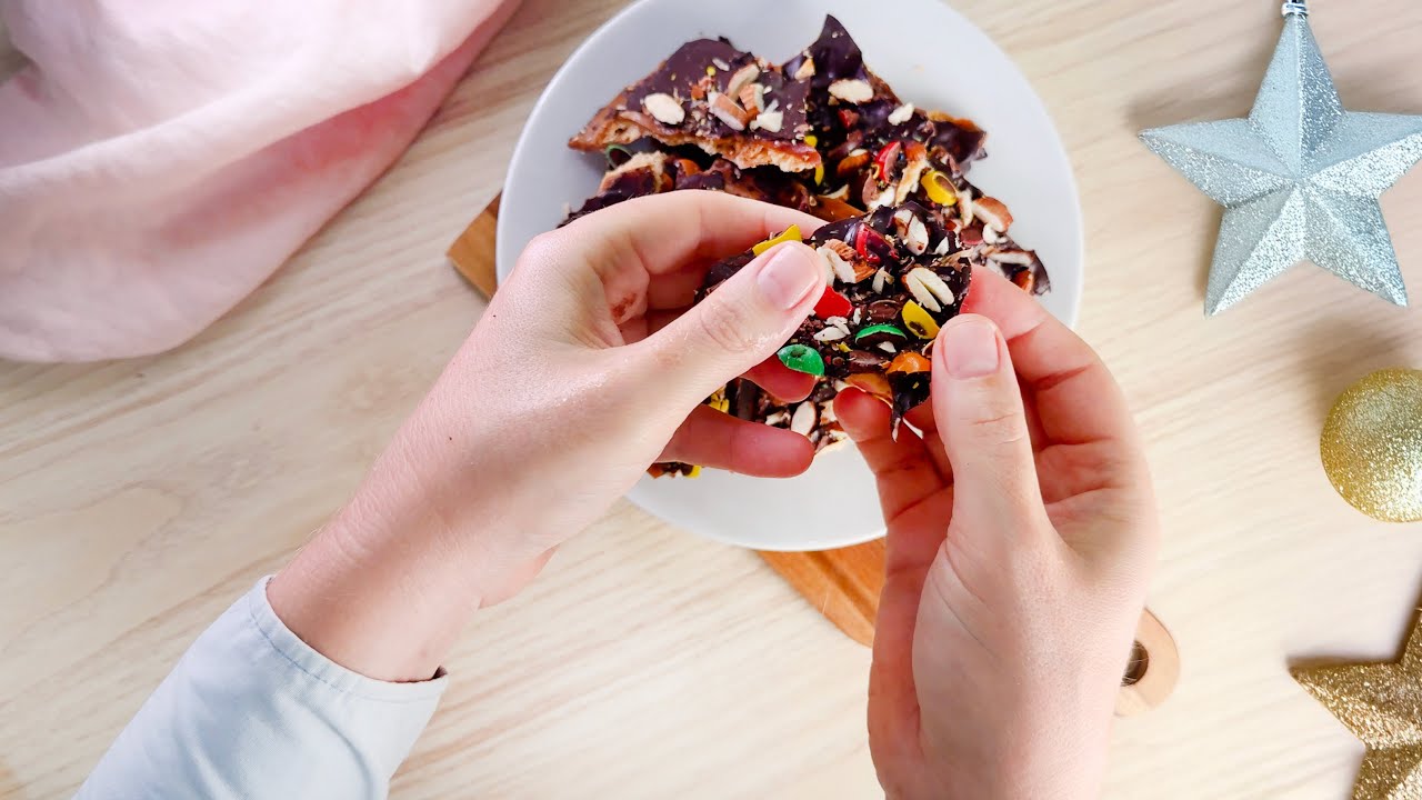 Christmas Crack with Honey | Sweet, Salty & Addictive Holiday Treat