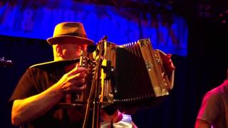 Cajun Roosters jamming with Racines Trio