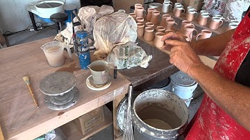 SIMON LEACH POTTERY TV - Quick tip for too hard bisque glaze application.