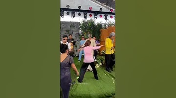 😊Mẹ Chồng PuKa Nhảy Quá Đẹp Cùng Với Hòa Min Zy Trong Đám Cưới Gin Tuấn Kiệt #hoaminzy #đámcướipuka