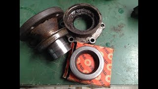 Land Rover Series 2a 88 - Front Output Seal Replacement Transfer Case Front Output Seal Replacement