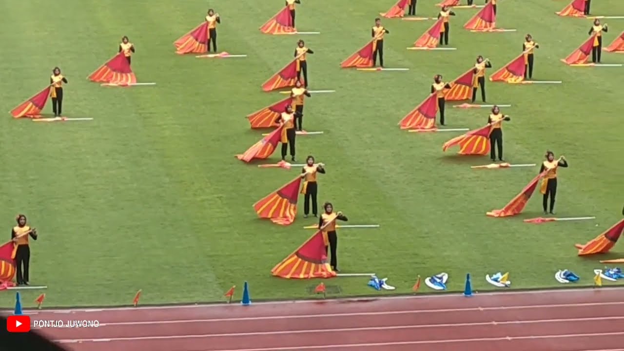 Penampilan Luar Biasa Marching Band dengan lagu Bengawan Solo