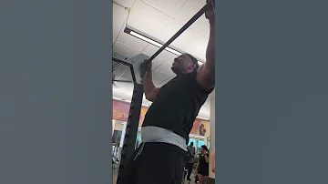 PULL UPS 