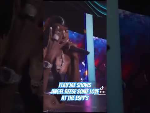 Flau’Jae Shows her