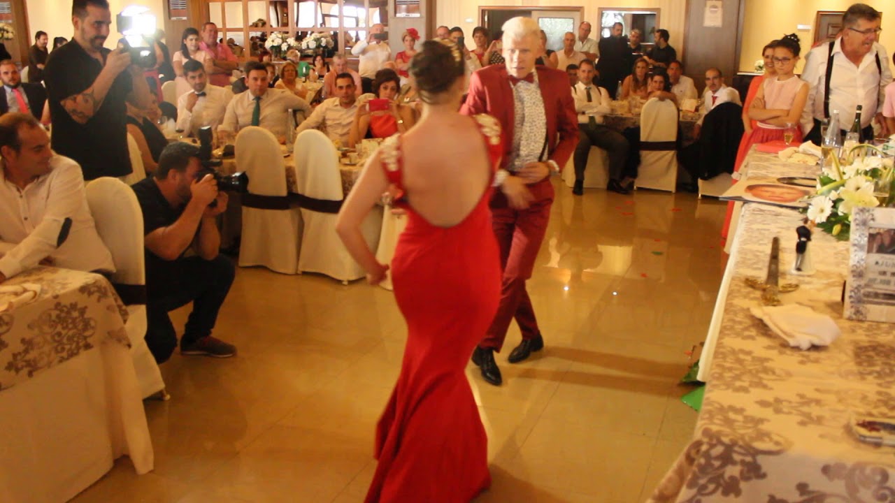 ECOS DEL ROCIO SEVILLANAS MIRIAM Y JONATHAN