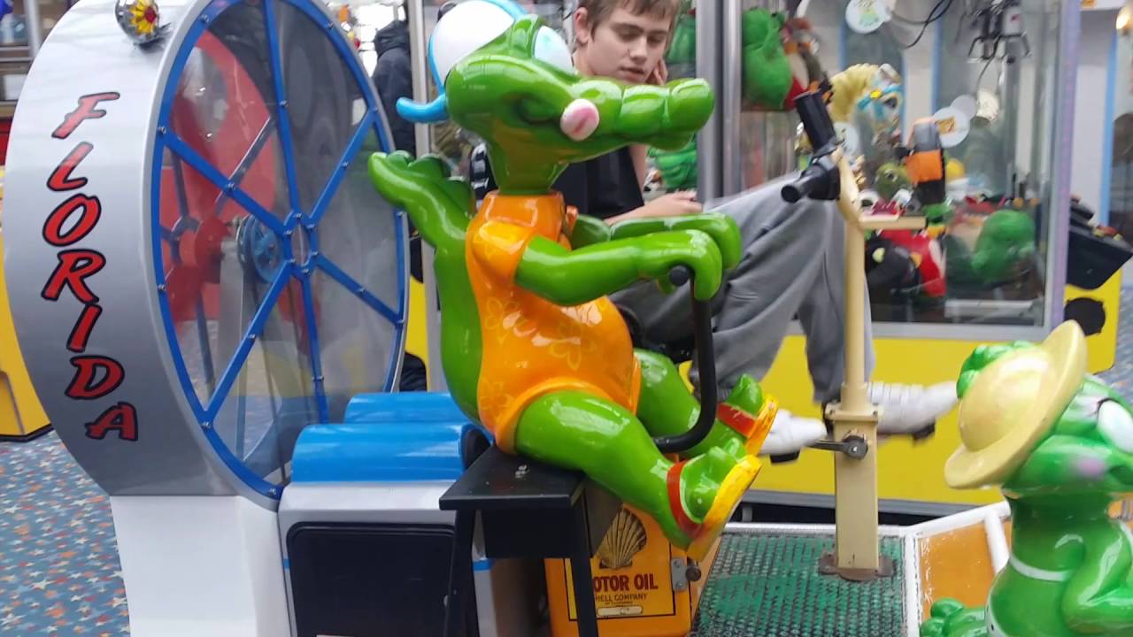 Crocodile Surf Air Boat Kiddie Coin Ride - YouTube