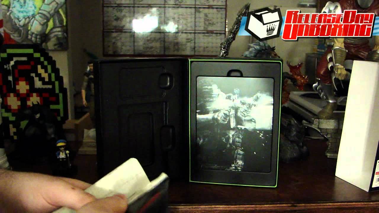 Распаковка в день релиза 8 ноября 2011 года: Call of Duty Modern Warfare 3 Hardened и Standard Ed...