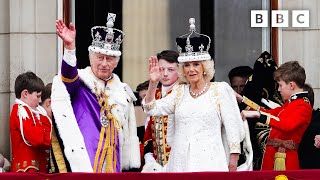 King’s Coronation: Royal Family appear on Buckingham Palace balcony - BBC