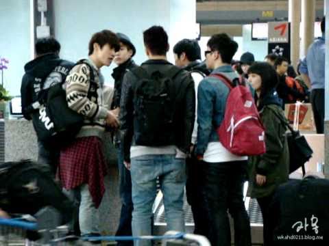 110225 Incheon Airport Leaving for Japan - Chansung Fancam 5