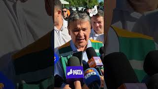 Wellington Dias entrega 80 vans aos municípios piauienses em Teresina #Piaui #notícias