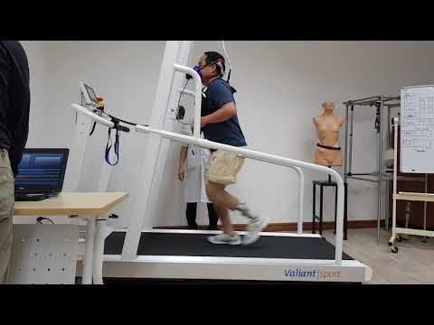 Chân giả với hệ thống bơm hút chân không chủ động cho ổ mỏm cụt (VASS)