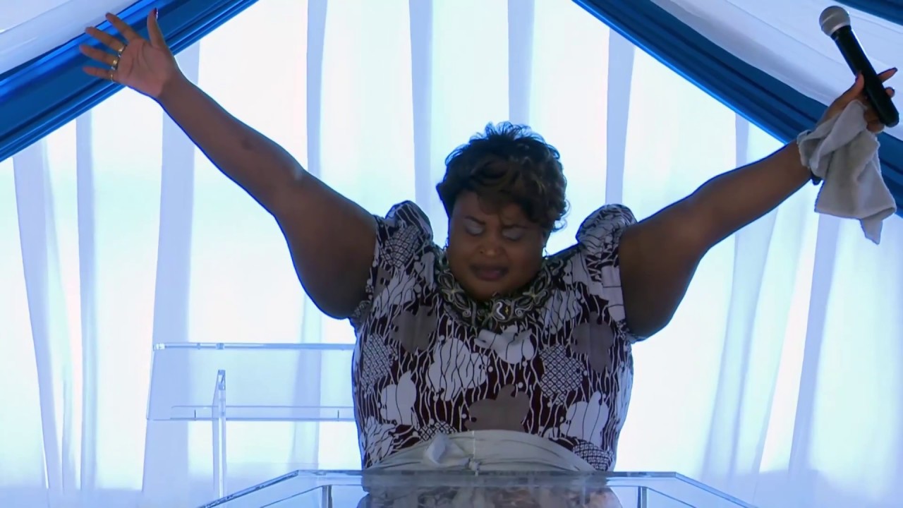 PRAISE AND WORSHIP with Prophetess TE Makananisa & Charis Worship Team