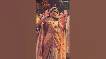 Radhika Merchant dance karte karte Anant Ambani ke paas aise aayi...| Bollywoodlogy|Honey Singh Song