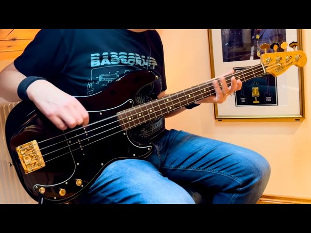 AC/DC - It’s a long way to the top if you wanna rock n’ roll (Bass ...