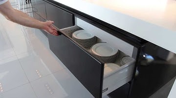 Amoblamiento de Cocina, apertura cajones servo drive, motor