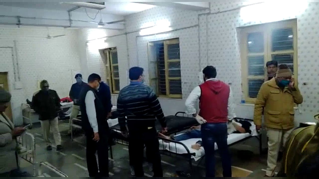 Triple Murder Ratlam : injured police men