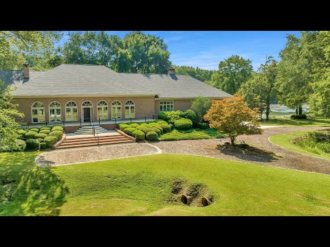 1 River Trace,