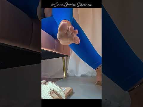 New sandal try on and we get rid of the box 😘
