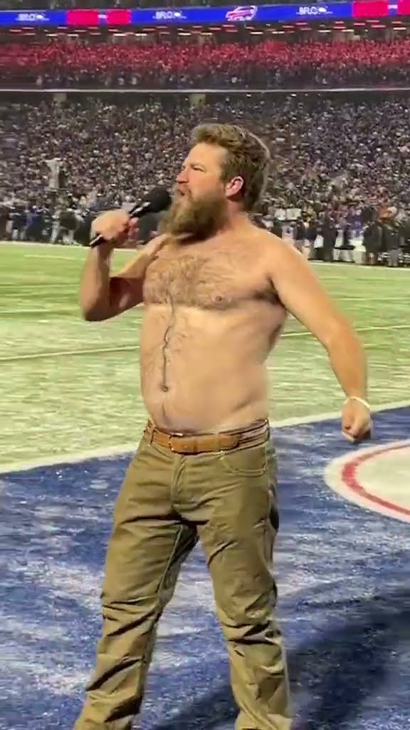 doing whatever to fire up the crowd ? #ryanfitzpatrick #buffalo #bills #nfl #nflplayoffs