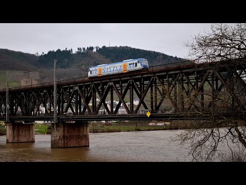 Die Neuen auf der Moselweinbahn - Rhenus Veniro zwischen Bullay und Traben-Trarbach im Dezember 2014