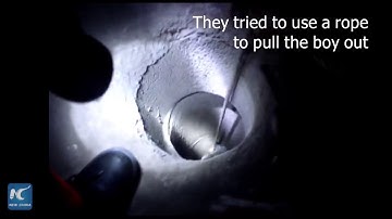 Giải cứu cậu bé bị mắc kẹt trong ống cống bỏ hoang ở Trung Quốc